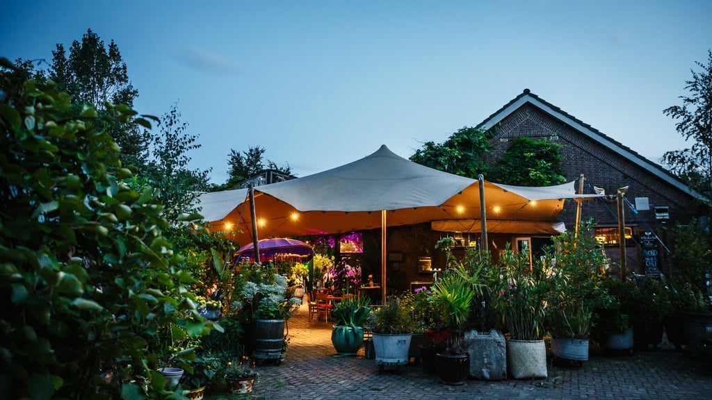 het Rijk van de Keizer vooraanzicht met tent