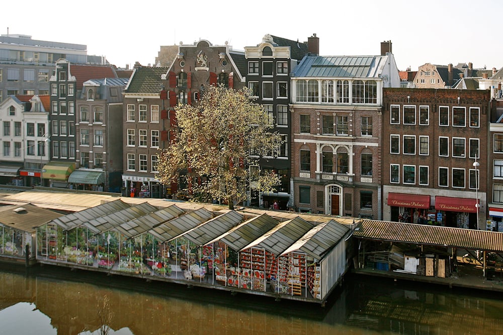 Exterieur - uitzicht op de stad en de Amsterdamse grachten