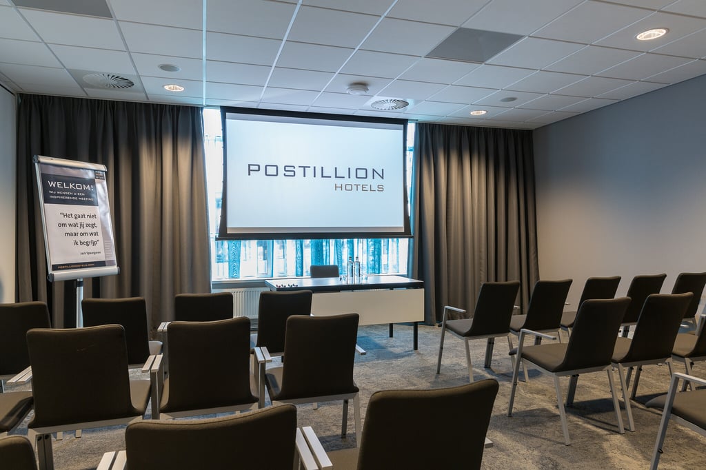 Postillion-Convention-Centre-Amsterdam-room-9