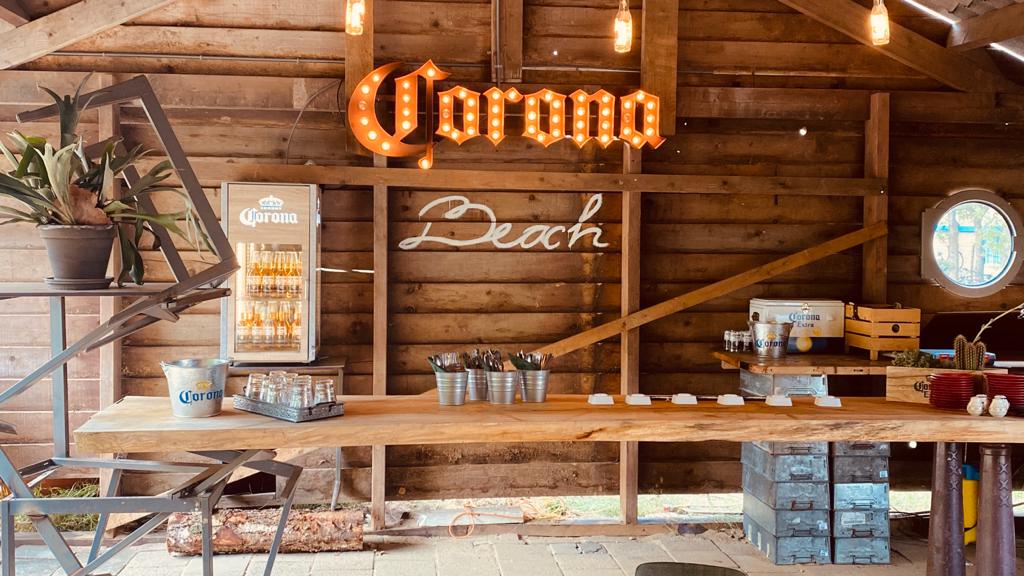 Corona Beach bar 