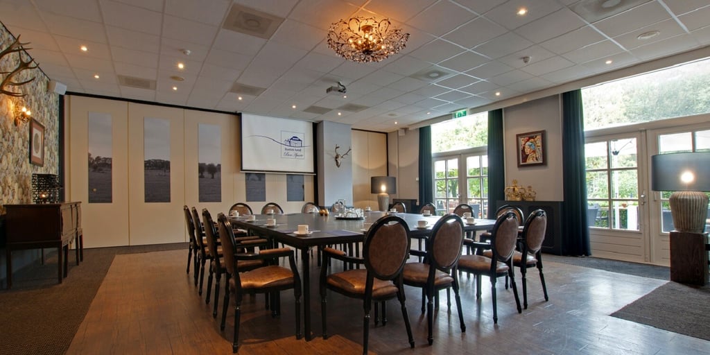 Boutiquezaal-I---met-scherm