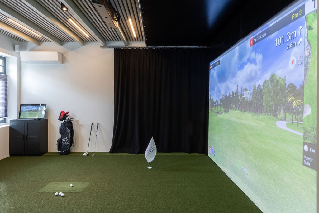 Koetshuis Tilburg golfsimulator indoor golf