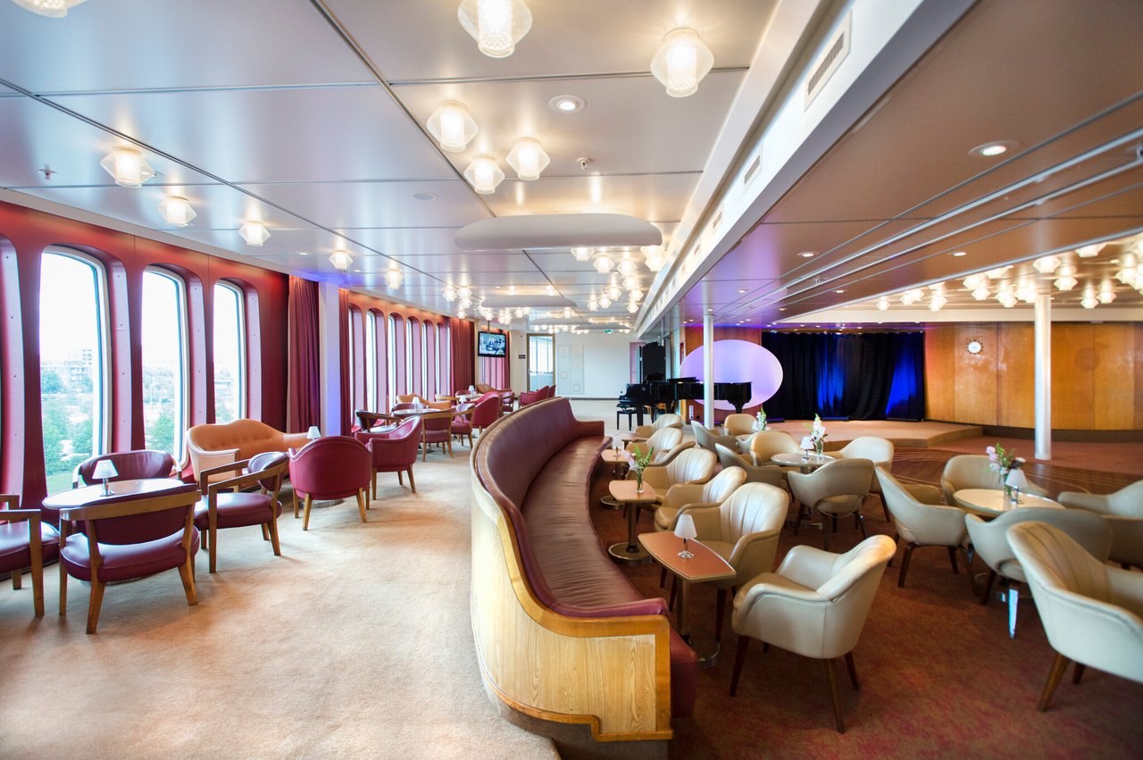 ssRotterdam-Queens-Lounge--12-